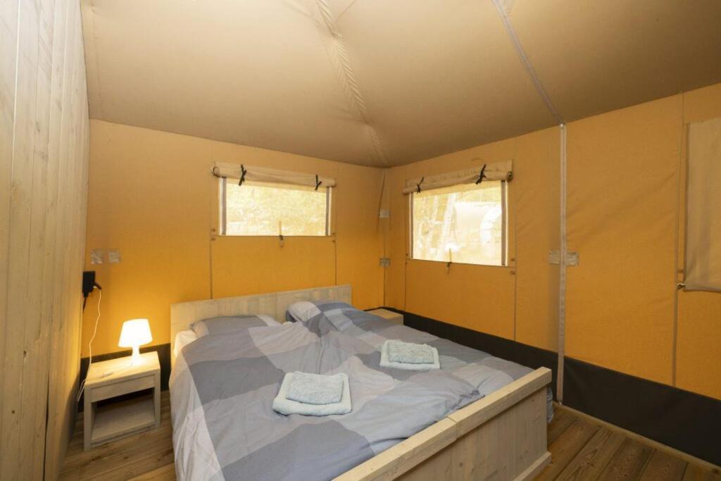 Camping Ushuaia Villages Au Bois Joli Andryes Eksteriør bilde